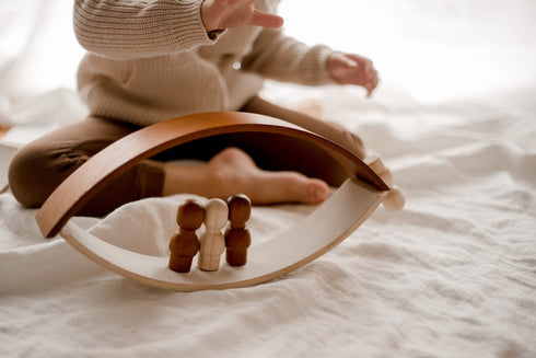 QTOYS - 2 Tone Wooden Arch Set With Peg People